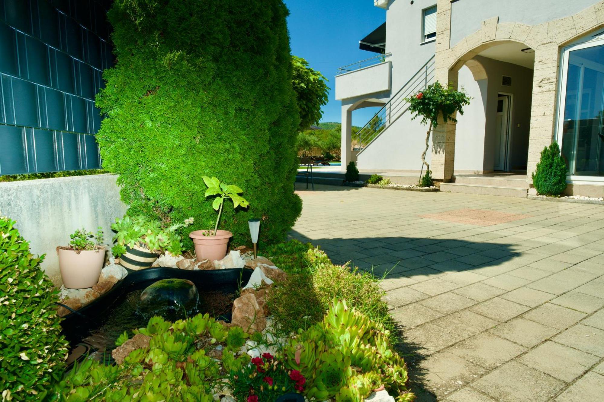 Apartment Lana Bristivica Екстер'єр фото
